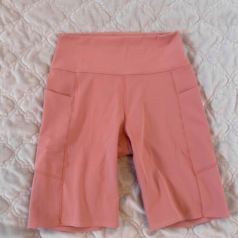 Uniqlo Biker Shorts With Side Pockets